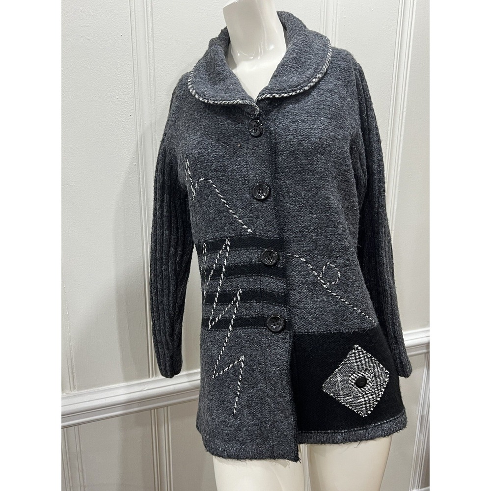 NorthStyle  North Style cardian sweater gray white embroidery patchwork Medium